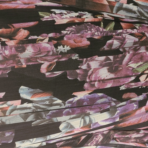 Bebe Tie Front Slit Sleeve Floral Print Blouse - Picture 6 of 8